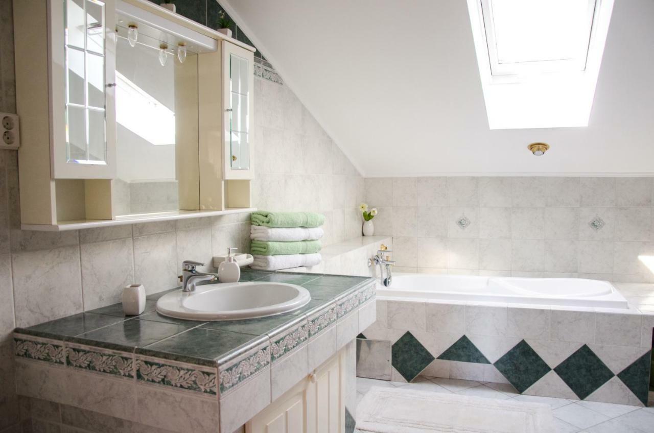 Guesthouse Ruza Сен Екстериор снимка