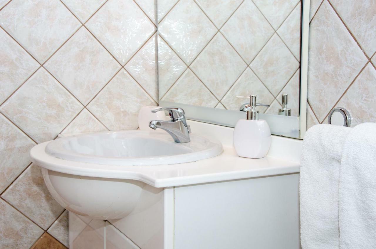 Guesthouse Ruza Сен Екстериор снимка
